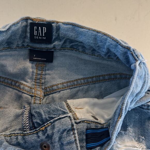 GAP Distressed Denim Blue Adjustable Waistband Jean Shorts Size Youth 7 - Picture 3 of 3